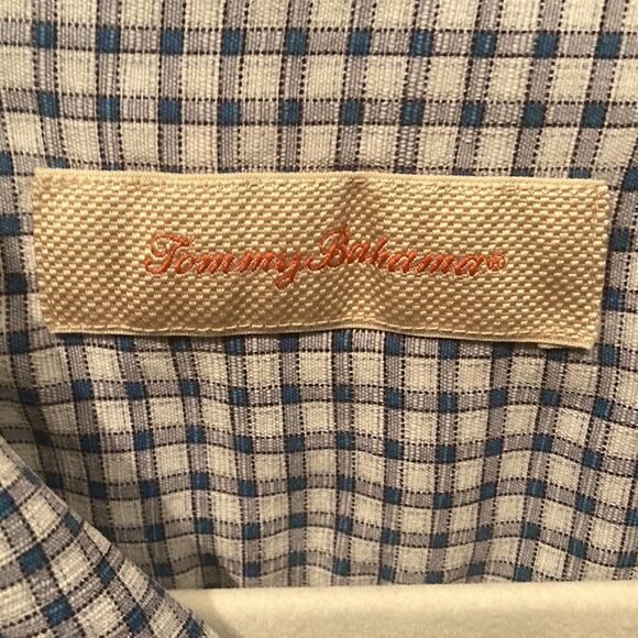 Tommy Bahama 100 % silk casual button down shirt, size medium, guc - Picture 2 of 5